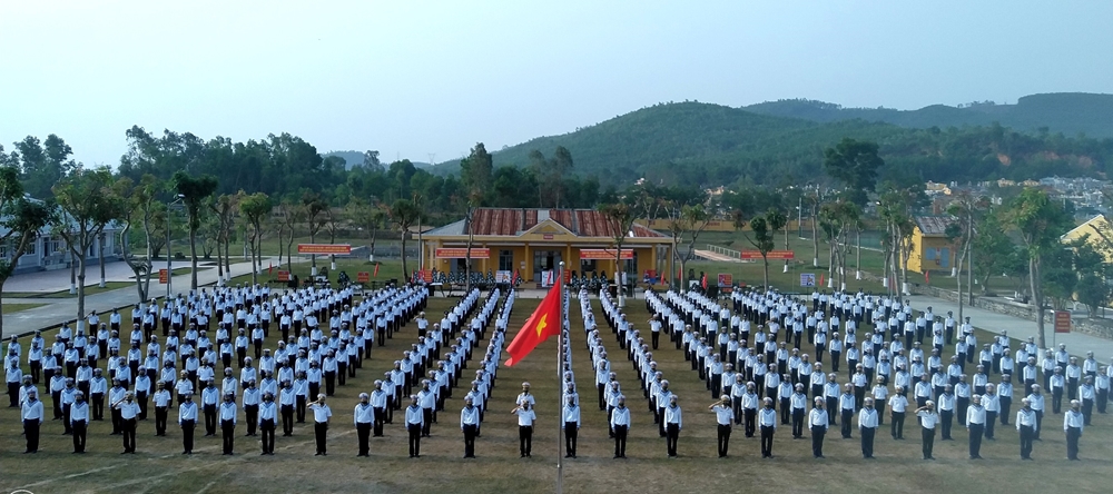 Lễ chào cờ sáng thứ hai hằng tuần.